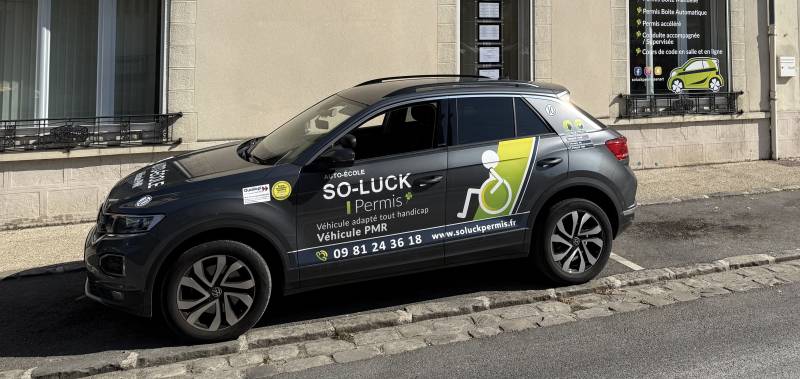 Passer son permis sur un véhicule adapté aux personnes à mobilité réduite à Melun